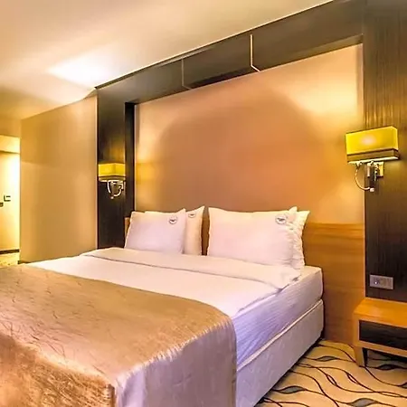 Lozengrad Otel 3*